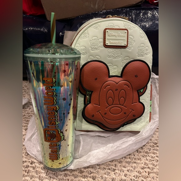 Disney Loungefly Mint Chocolate chip Backpack Set - Picture 8 of 15